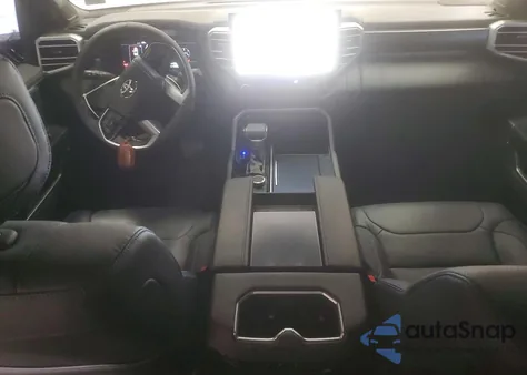 2025 Toyota Tundra Crewmax Platinum z USA, uszkodzony, nr VIN 5TFNA5DB1SX271669